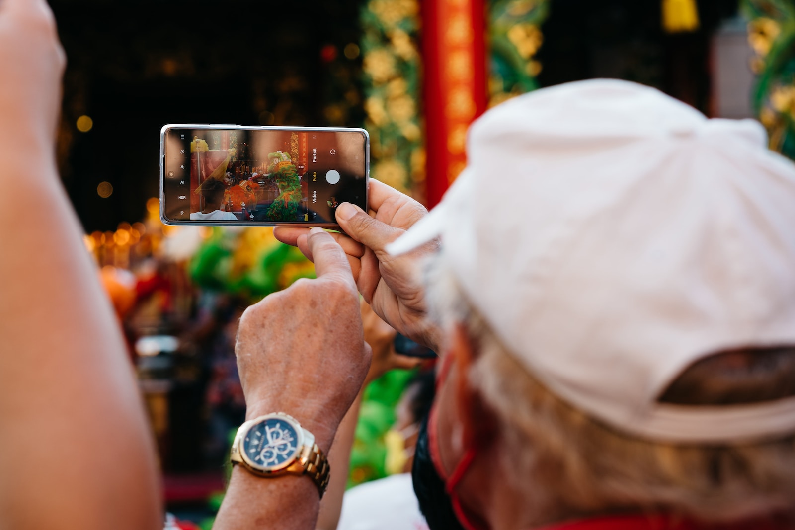 Tech Savvy Seniors: Embracing the Digital World